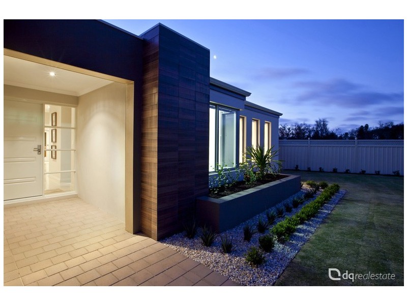 9 Greylock Meander, Madeley WA 6065