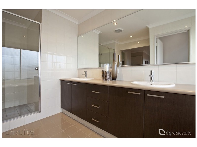 9 Greylock Meander, Madeley WA 6065