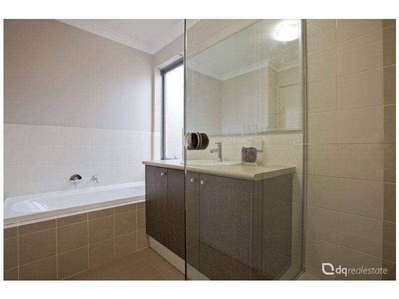 9 Greylock Meander, Madeley WA 6065