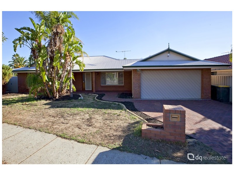 1 Plumdale Way, Woodvale WA 6026