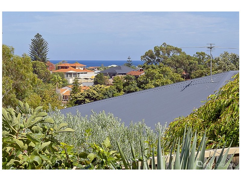 8 Volute Place, Mullaloo WA 6027
