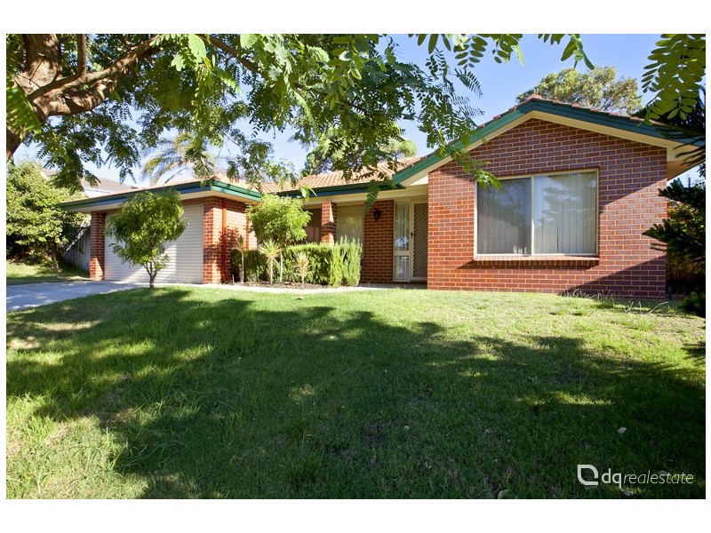 33 Monterey Drive, Woodvale WA 6026