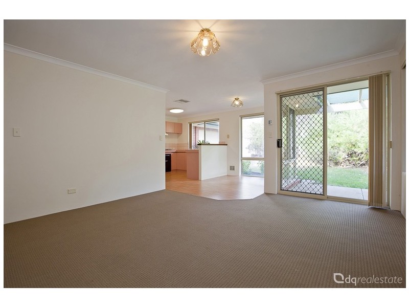 33 Monterey Drive, Woodvale WA 6026
