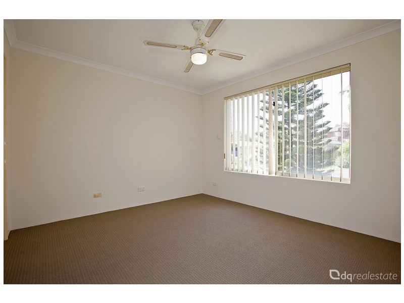 33 Monterey Drive, Woodvale WA 6026