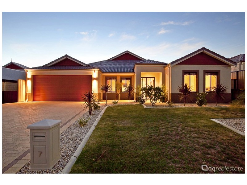 7 Hirundo Bend, Tapping WA 6065