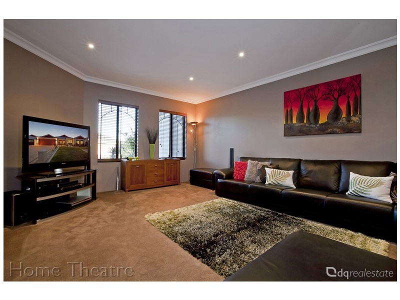 7 Hirundo Bend, Tapping WA 6065