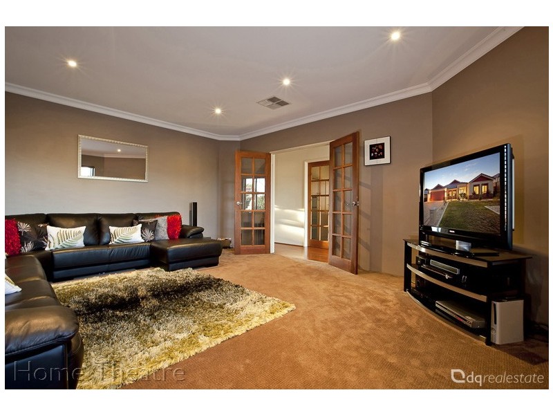 7 Hirundo Bend, Tapping WA 6065