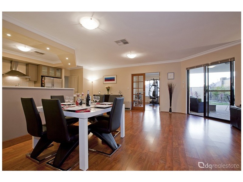 7 Hirundo Bend, Tapping WA 6065