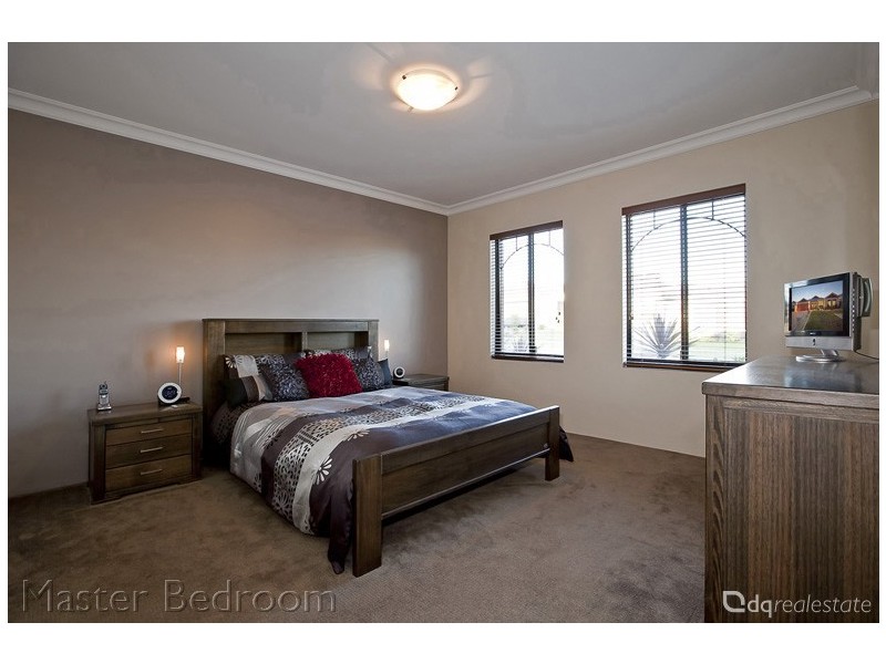 7 Hirundo Bend, Tapping WA 6065