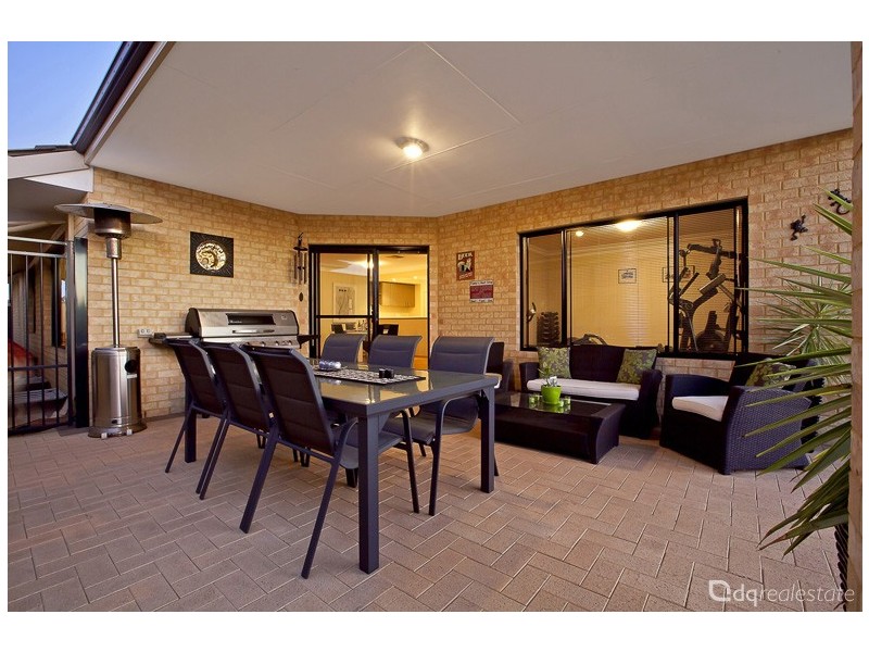 7 Hirundo Bend, Tapping WA 6065