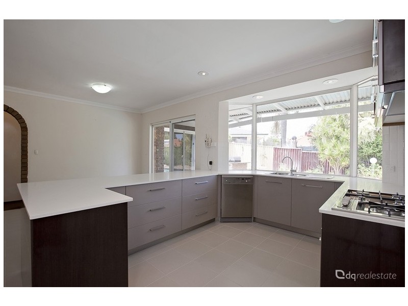 5 The Court, Woodvale WA 6026