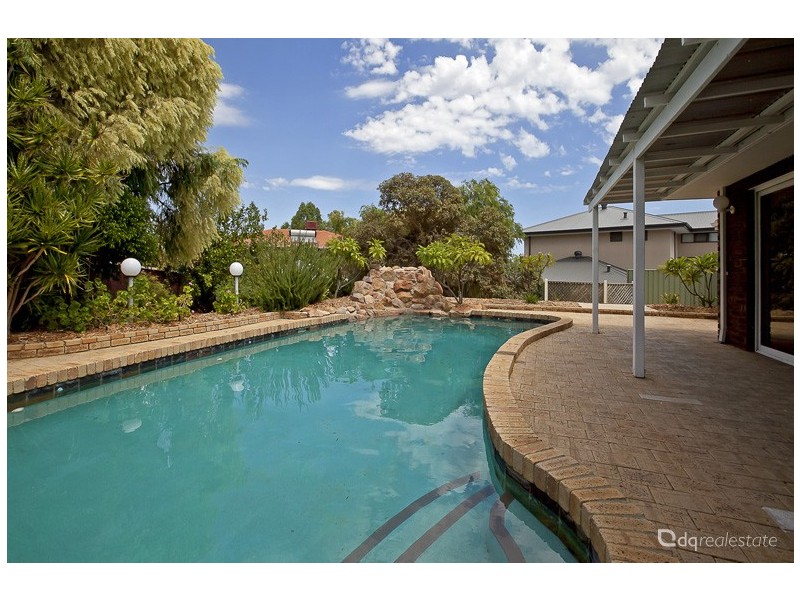 5 The Court, Woodvale WA 6026