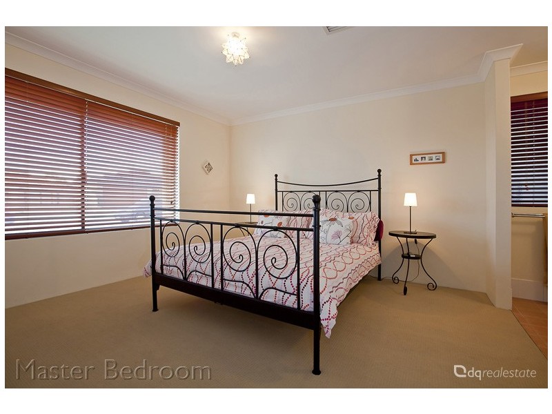 6 Terrigal Pass, Tapping WA 6065