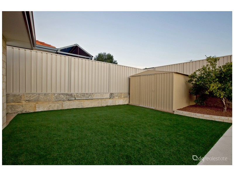 6 Terrigal Pass, Tapping WA 6065