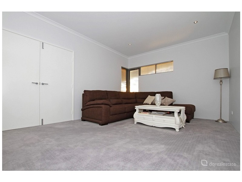 126 Lindsay Beach Blvd, Yanchep WA 6035