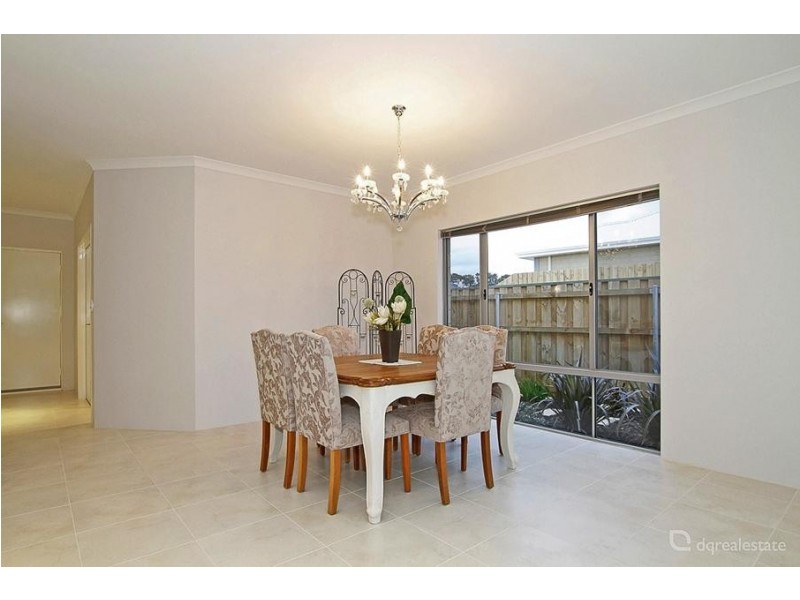 126 Lindsay Beach Blvd, Yanchep WA 6035