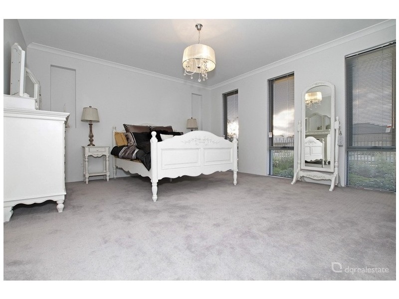 126 Lindsay Beach Blvd, Yanchep WA 6035