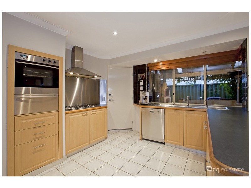 42 Plumdale Way, Woodvale WA 6026