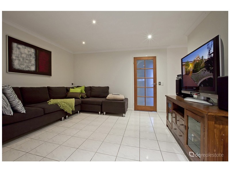 42 Plumdale Way, Woodvale WA 6026