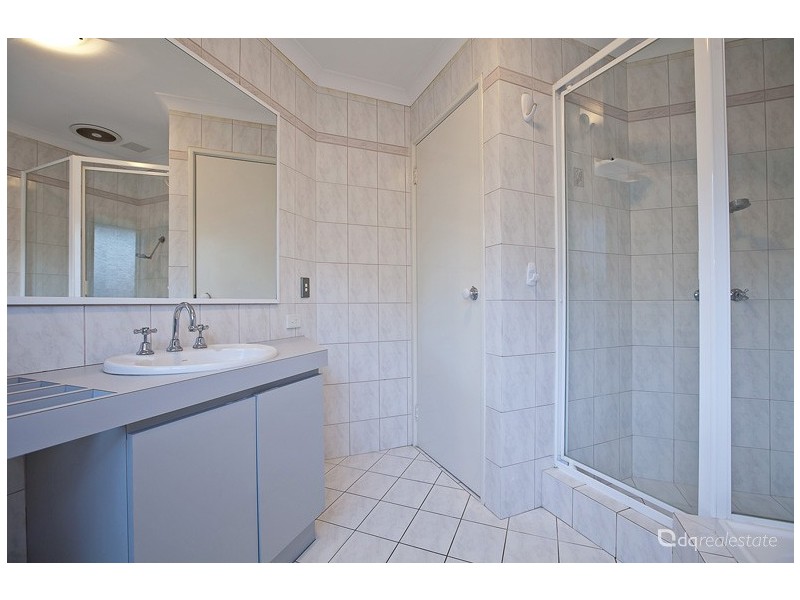 42 Plumdale Way, Woodvale WA 6026