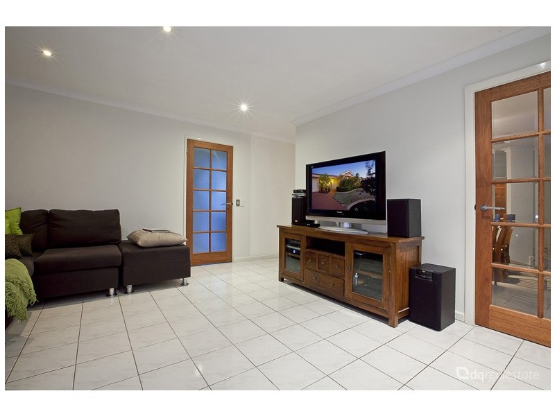 42 Plumdale Way, Woodvale WA 6026