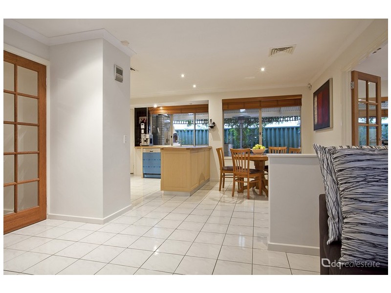 42 Plumdale Way, Woodvale WA 6026