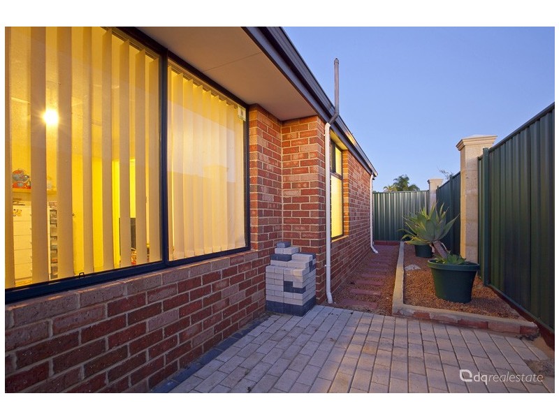 154 Hellfire Drive, Darch WA 6065