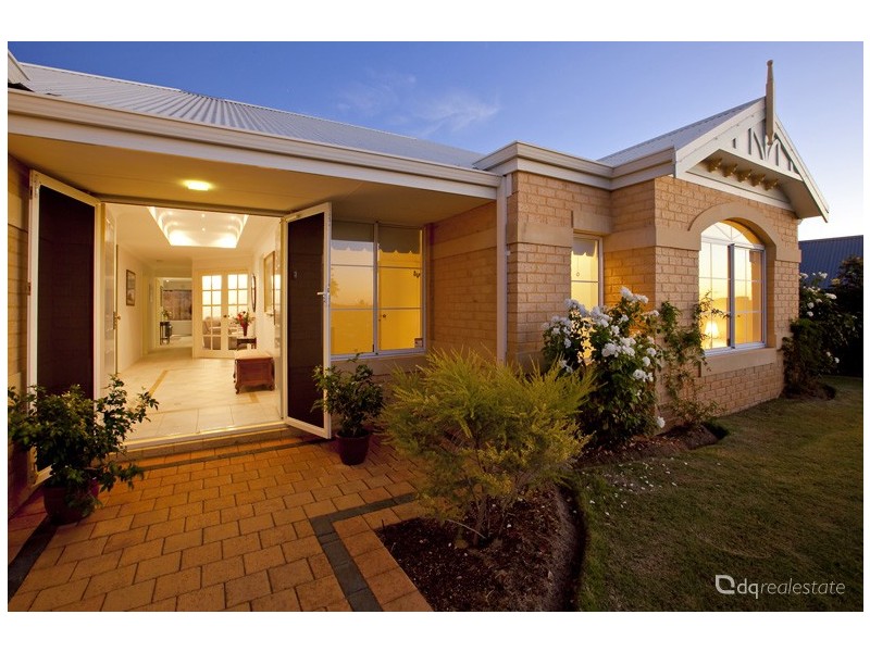 124 St Stephens Crescent, Tapping WA 6065