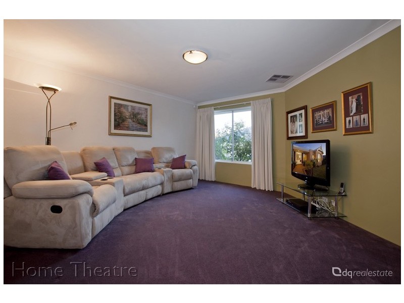 124 St Stephens Crescent, Tapping WA 6065