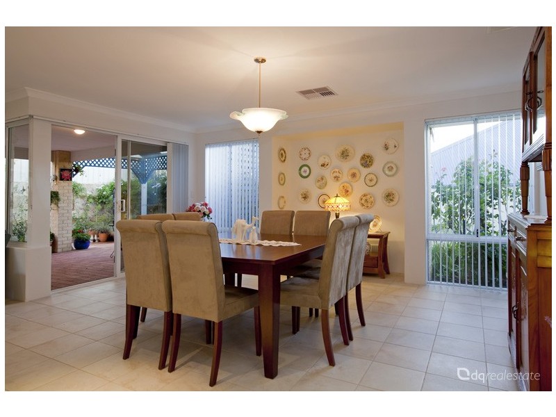 124 St Stephens Crescent, Tapping WA 6065