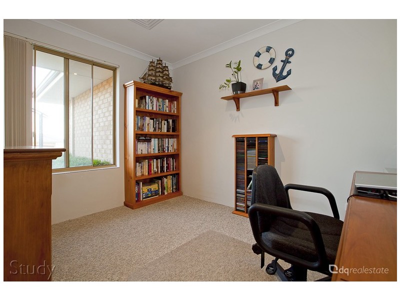 10 Monaro Way, Hocking WA 6065