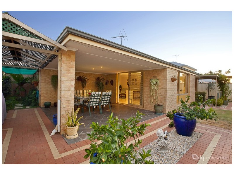 10 Monaro Way, Hocking WA 6065
