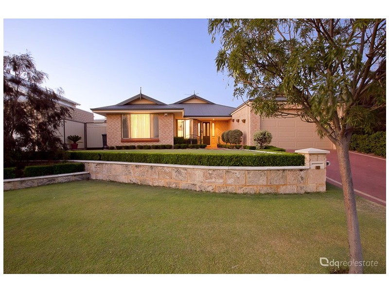 10 Monaro Way, Hocking WA 6065