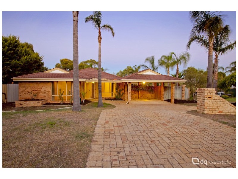 2 Oakland Close, Woodvale WA 6026