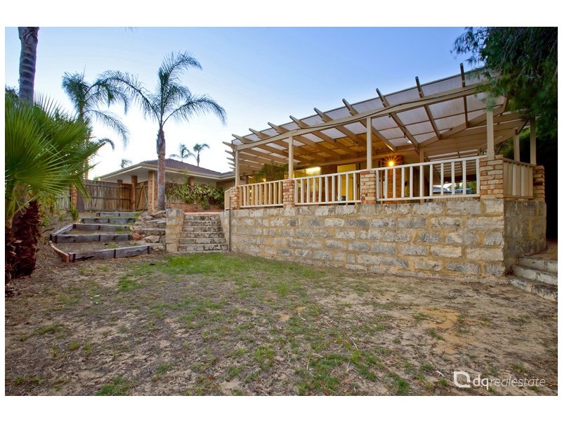 2 Oakland Close, Woodvale WA 6026