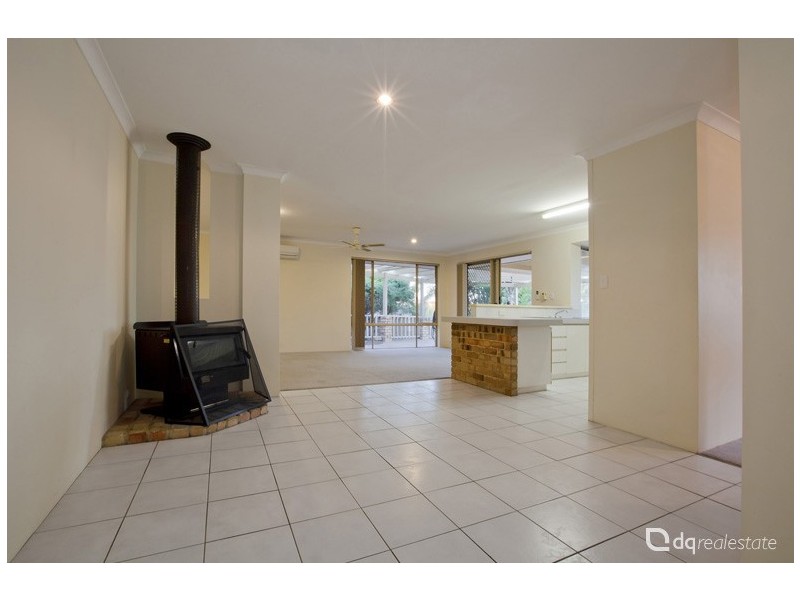 2 Oakland Close, Woodvale WA 6026