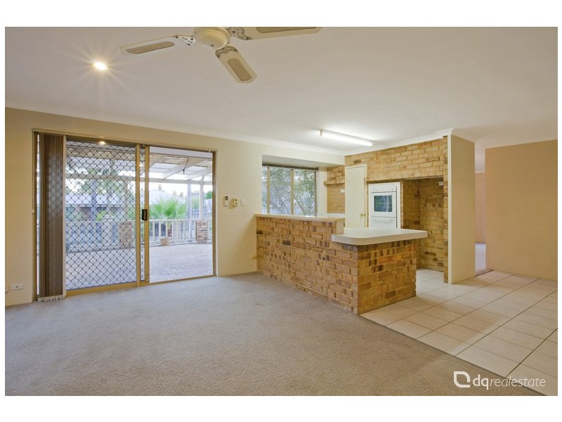 2 Oakland Close, Woodvale WA 6026