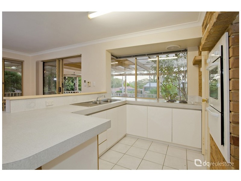 2 Oakland Close, Woodvale WA 6026
