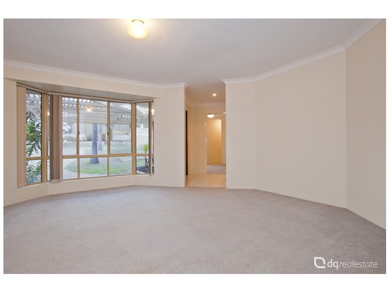 2 Oakland Close, Woodvale WA 6026