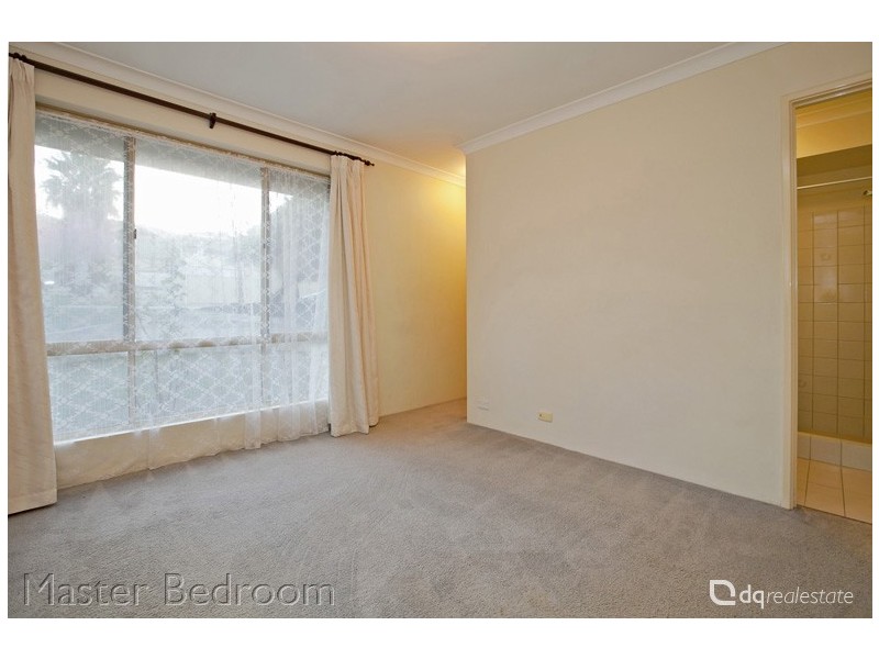 2 Oakland Close, Woodvale WA 6026