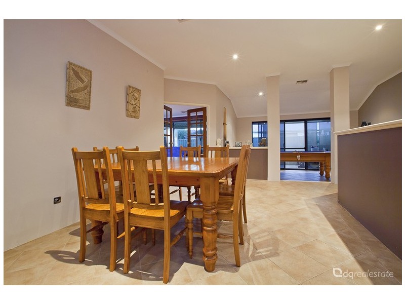 74 East Road, Pearsall WA 6065