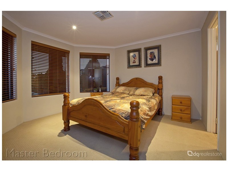 74 East Road, Pearsall WA 6065