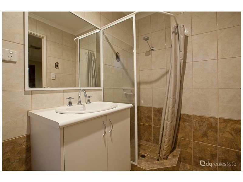 74 East Road, Pearsall WA 6065