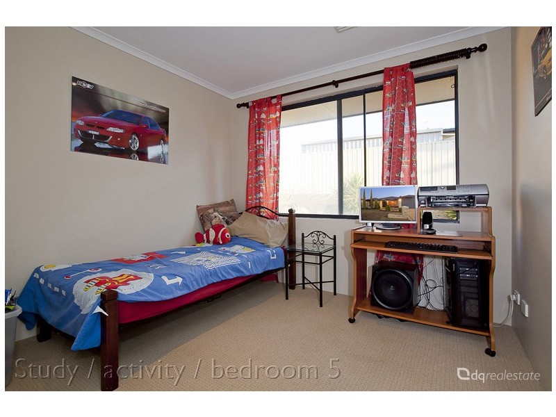 74 East Road, Pearsall WA 6065