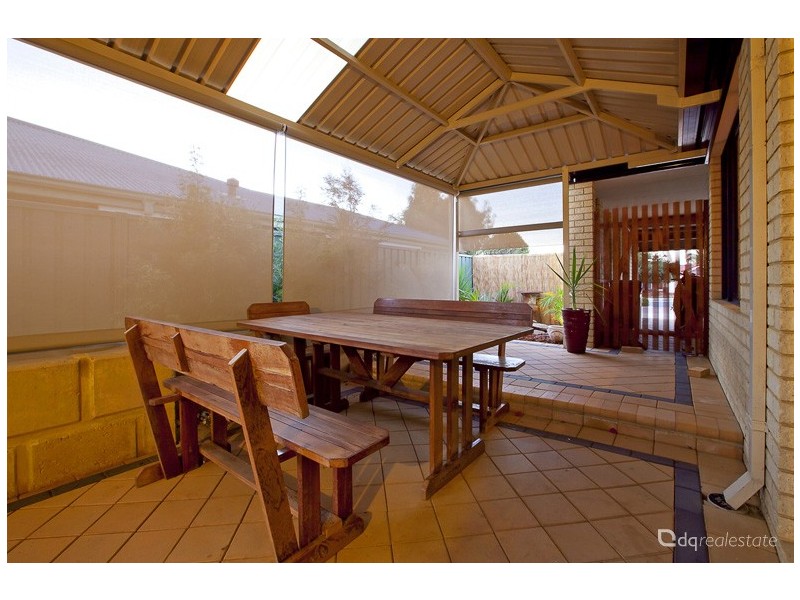 74 East Road, Pearsall WA 6065