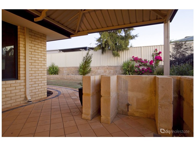 74 East Road, Pearsall WA 6065