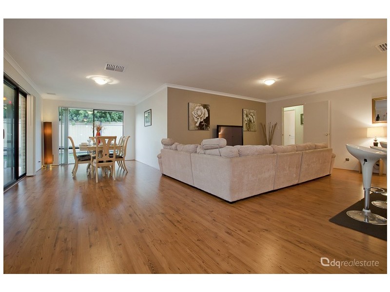 8 Bittern Street, Tapping WA 6065