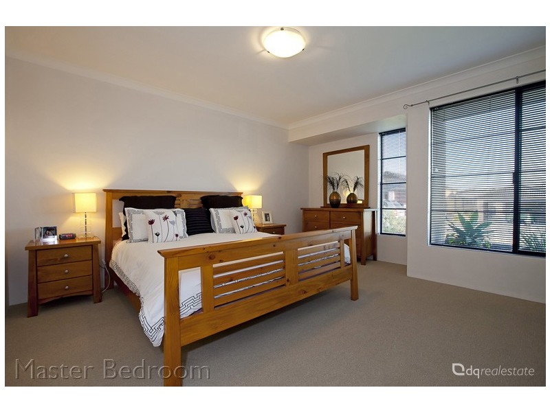 8 Bittern Street, Tapping WA 6065