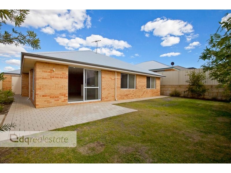 7 Einstein Way, Tapping WA 6065