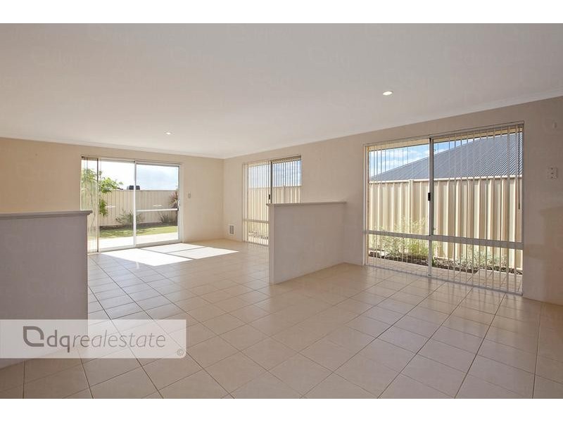 7 Einstein Way, Tapping WA 6065